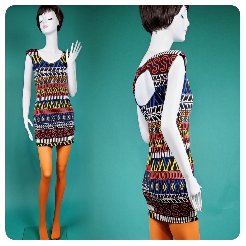 🤪FREE W/purchase! Y2k graphic bodycon dress.